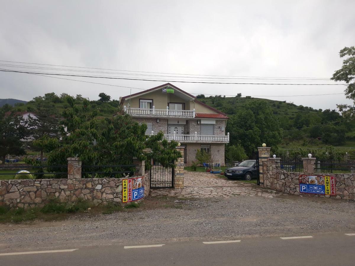 Готель Vila Verd Корча Екстер'єр фото